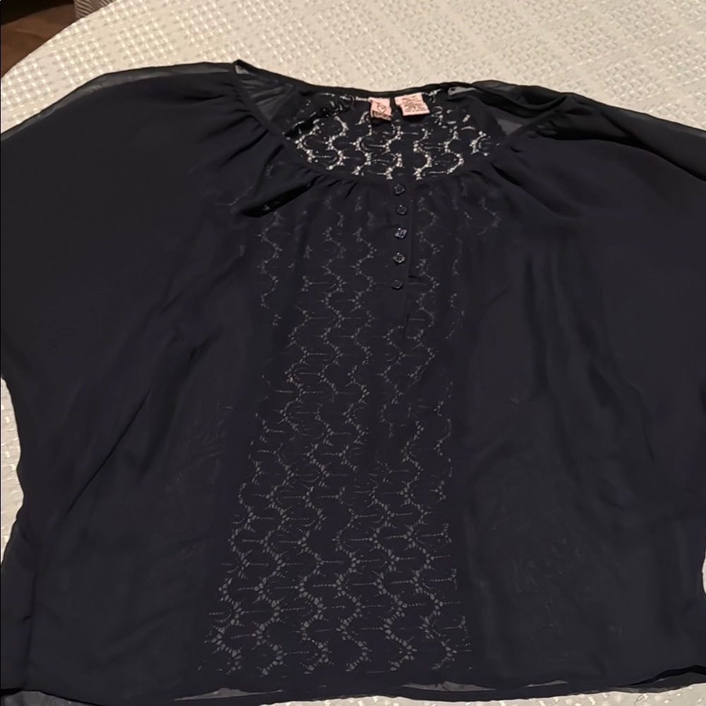 Size Medium Elegant Blue Lace Women's Top